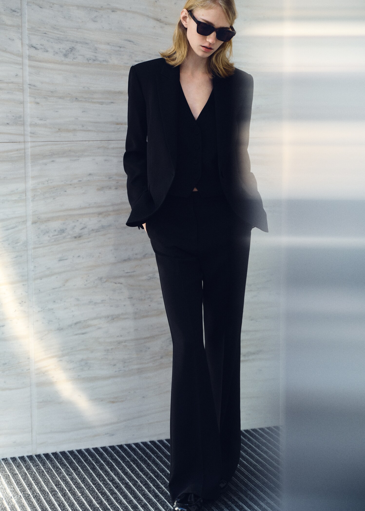 Wide-leg suit pants - Details of the article 7